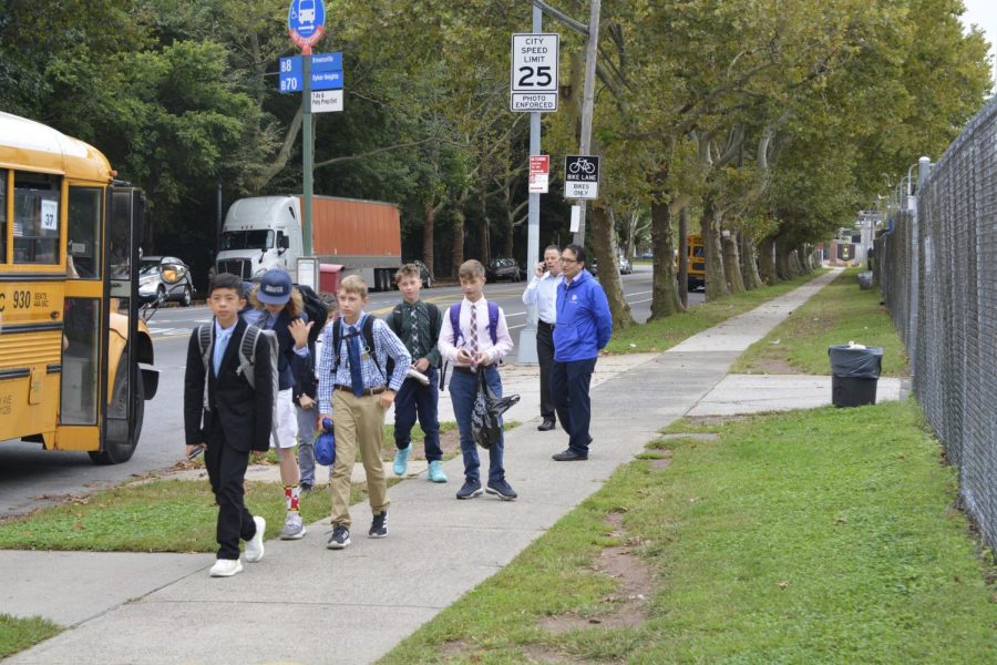 Students arrive to Polys Dyker Heights Campus in the morning