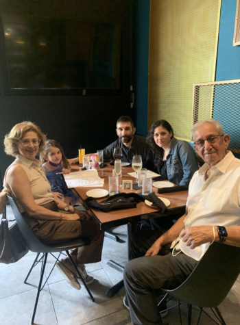 Here is a photo of Mr. Shea, his wife (Marcela Guerrero), his daughter (Emilia Shea-Guerrero), and Marcelas parents (Kelly and Oswaldo Guerrero) out to dinner in San Juan. 