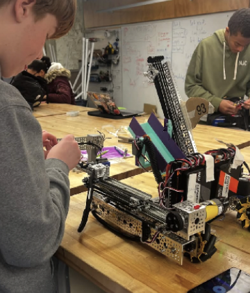 Poly Prep Robotics Team: Collaboration and Camaraderie Pave the Way to the Championships
