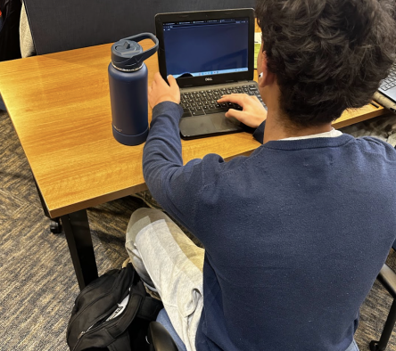 Poly Implements a New Chromebook Policy for the Fifth Grade